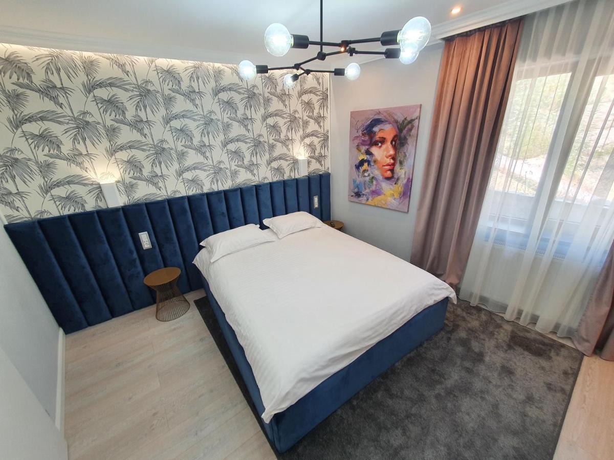 Casa Campeanu Hotell Glod  Exteriör bild