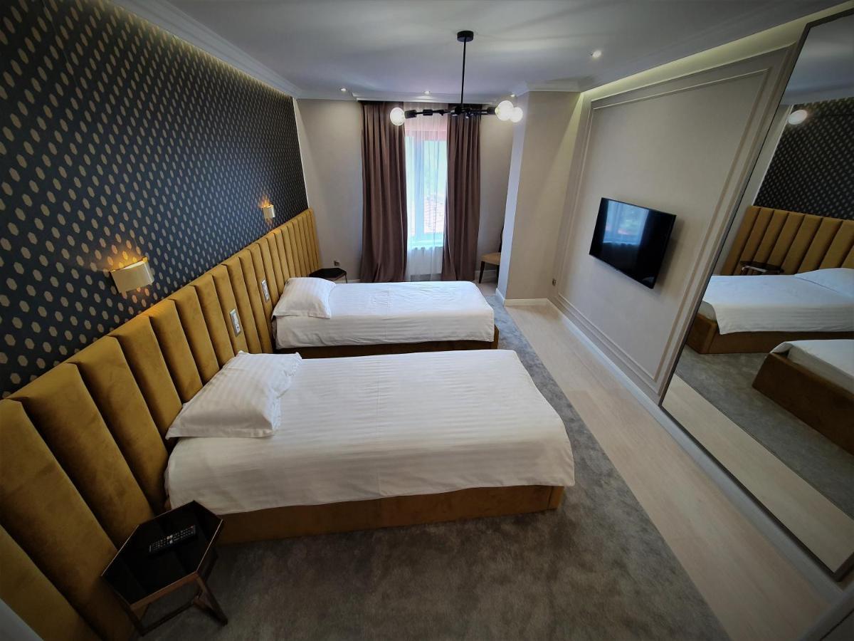 Casa Campeanu Hotell Glod  Exteriör bild
