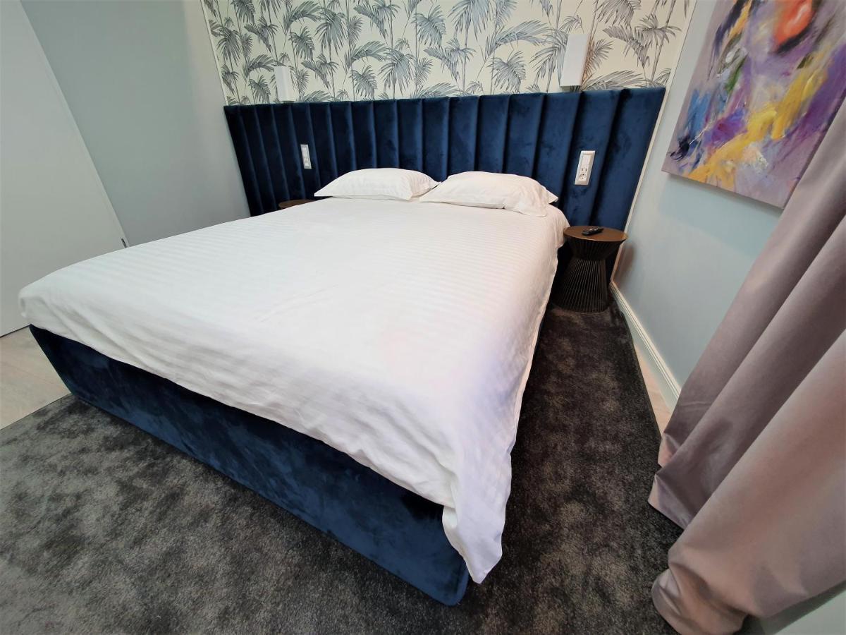 Casa Campeanu Hotell Glod  Exteriör bild