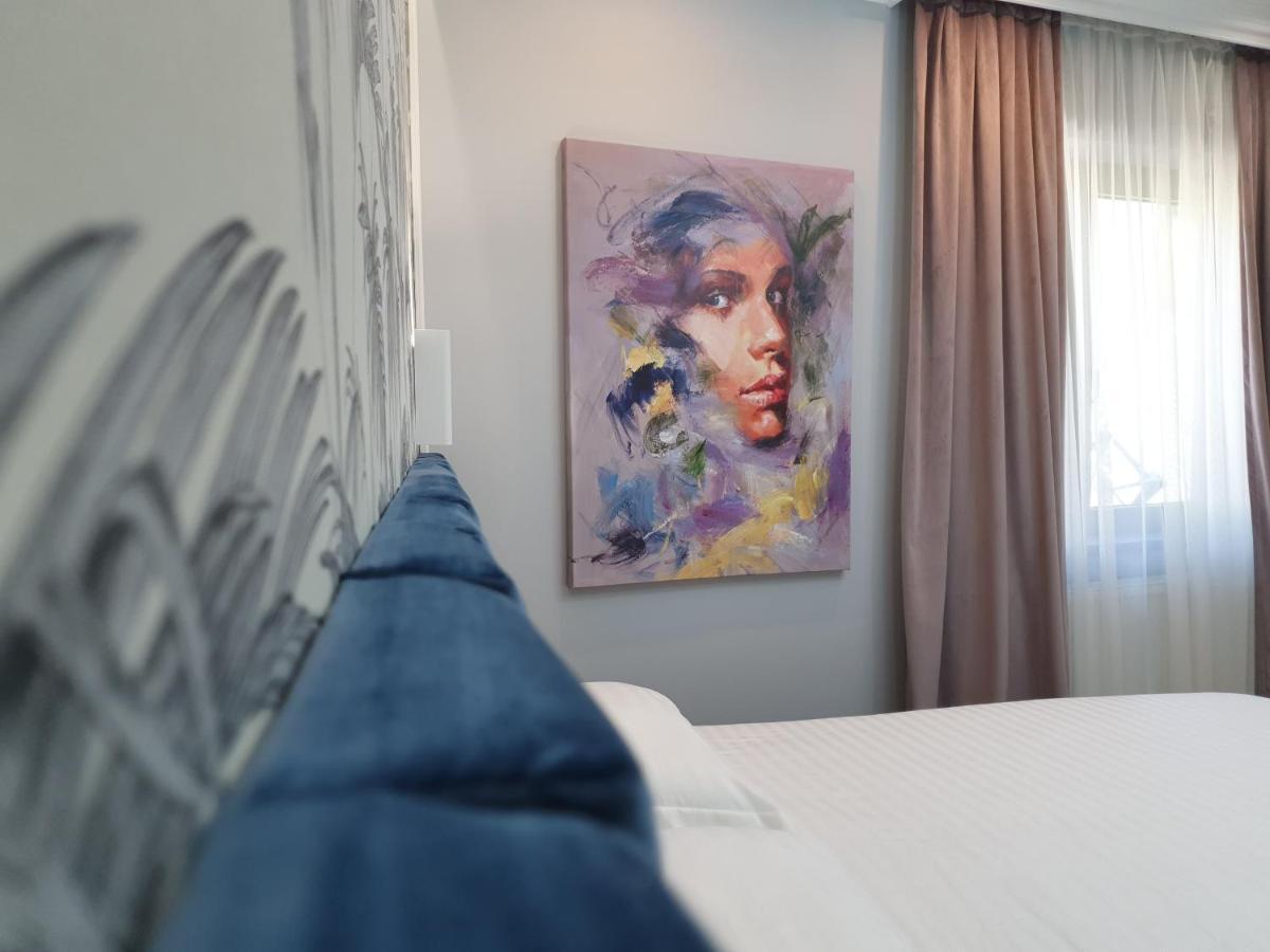 Casa Campeanu Hotell Glod  Exteriör bild
