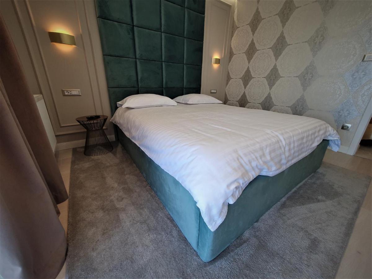 Casa Campeanu Hotell Glod  Exteriör bild